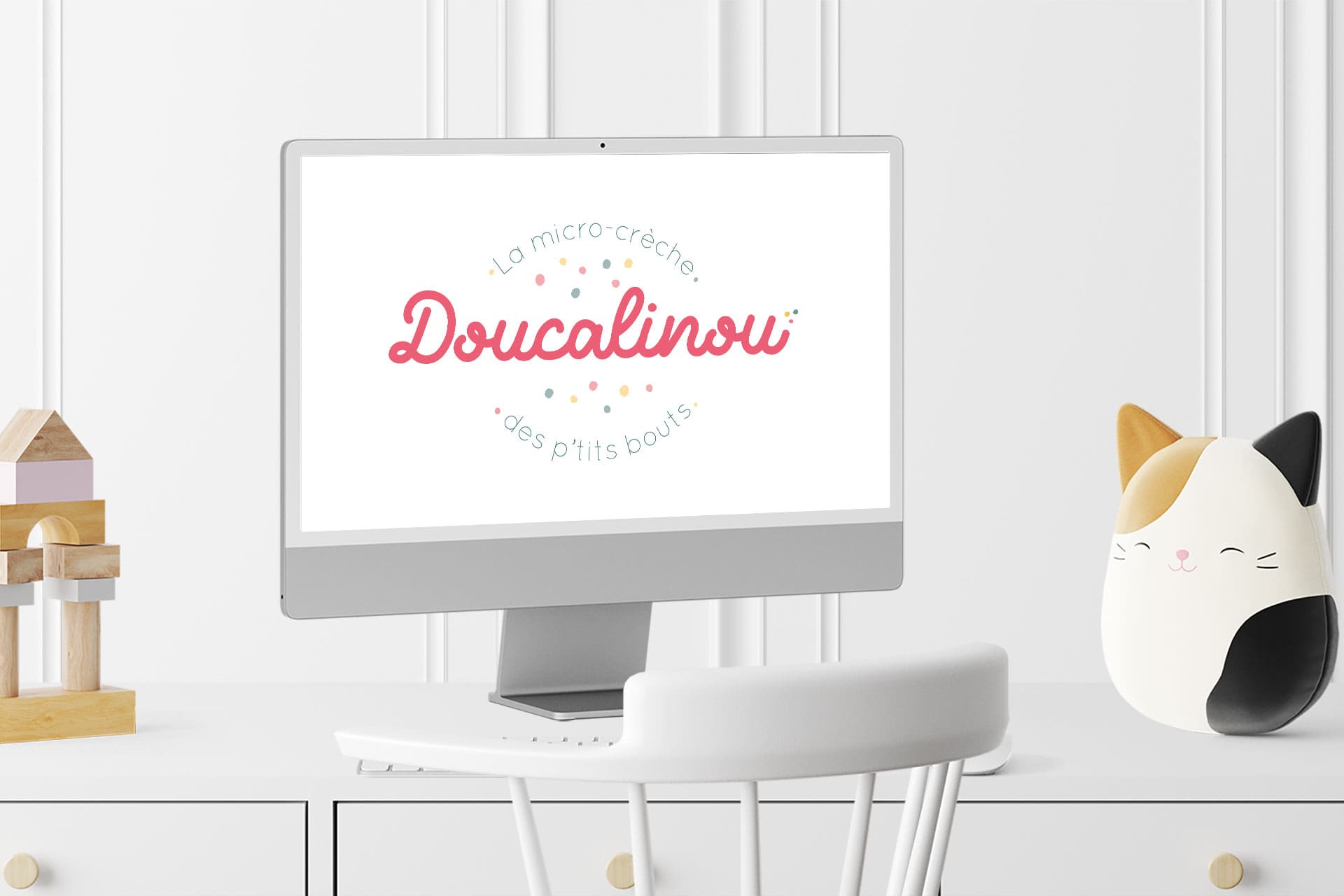Réalisation de site internet et identité visuelle pour les micro-crèches Doucalinou à Caen - Capture Communication Agence de communication à Caen