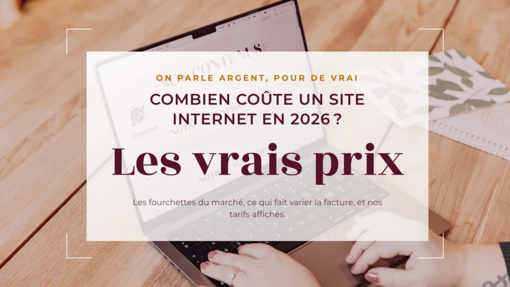 Combien coûte un site internet : mains sur le clavier d'un ordinateur portable, agence web Capture Communication à Caen